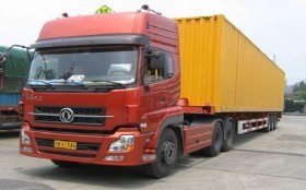 昆山至久治县物流专线 高效往返与特种运输（洗扫车）解决方案